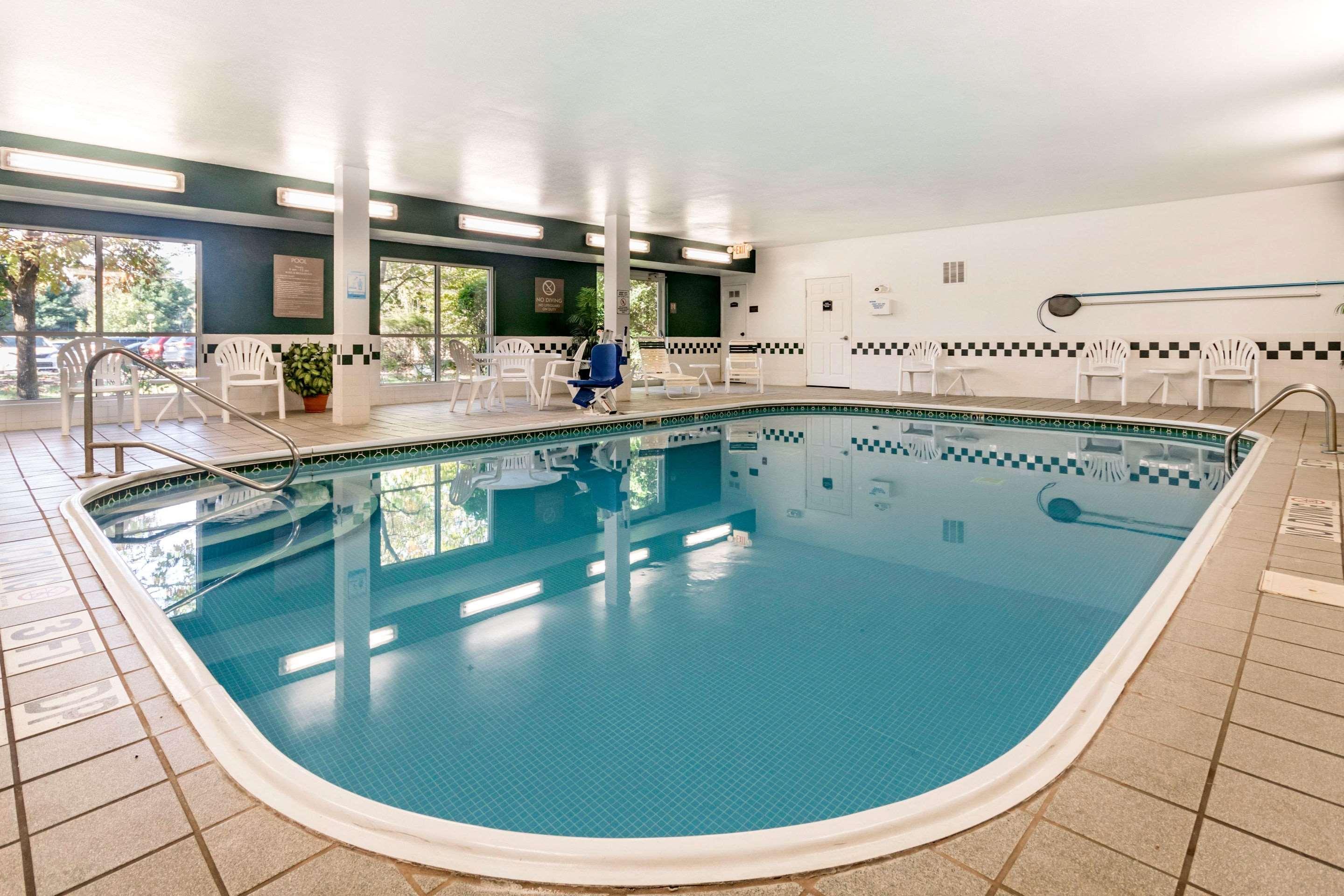 Comfort Suites Keeneland Lexington Exterior foto