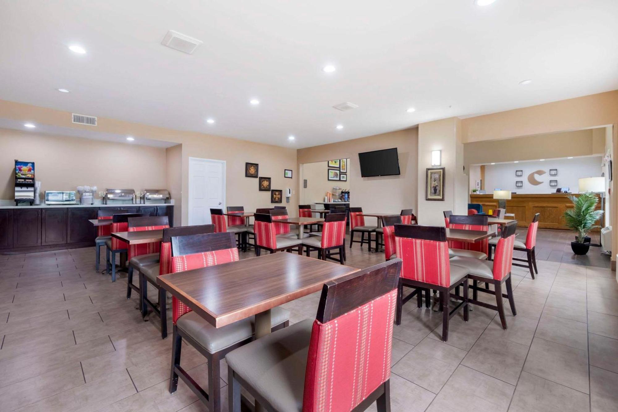 Comfort Suites Keeneland Lexington Exterior foto